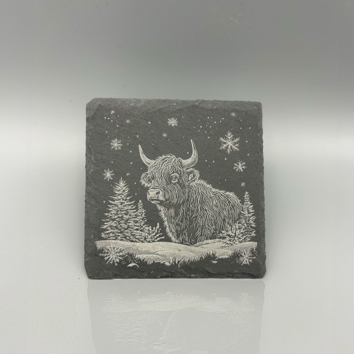 Schiefer-Untersetzer mit Weihnachtsmotiv – Stilvoller Schutz mit festlicher Note